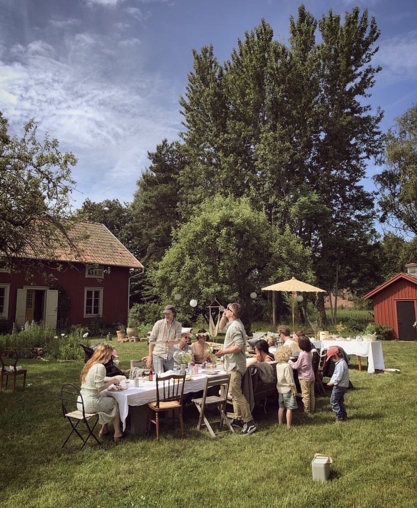 Celebrate in Style: Hosting the Perfect New Year’s Eve Party in Your Outdoor Kitchen