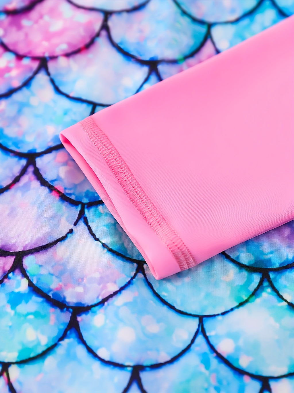 One-piece Enchanting Mermaid Swimsuit for Girls - Vibrant Colors & Stretchable Comfort - Ideal for Pool Parties & Beach Outings