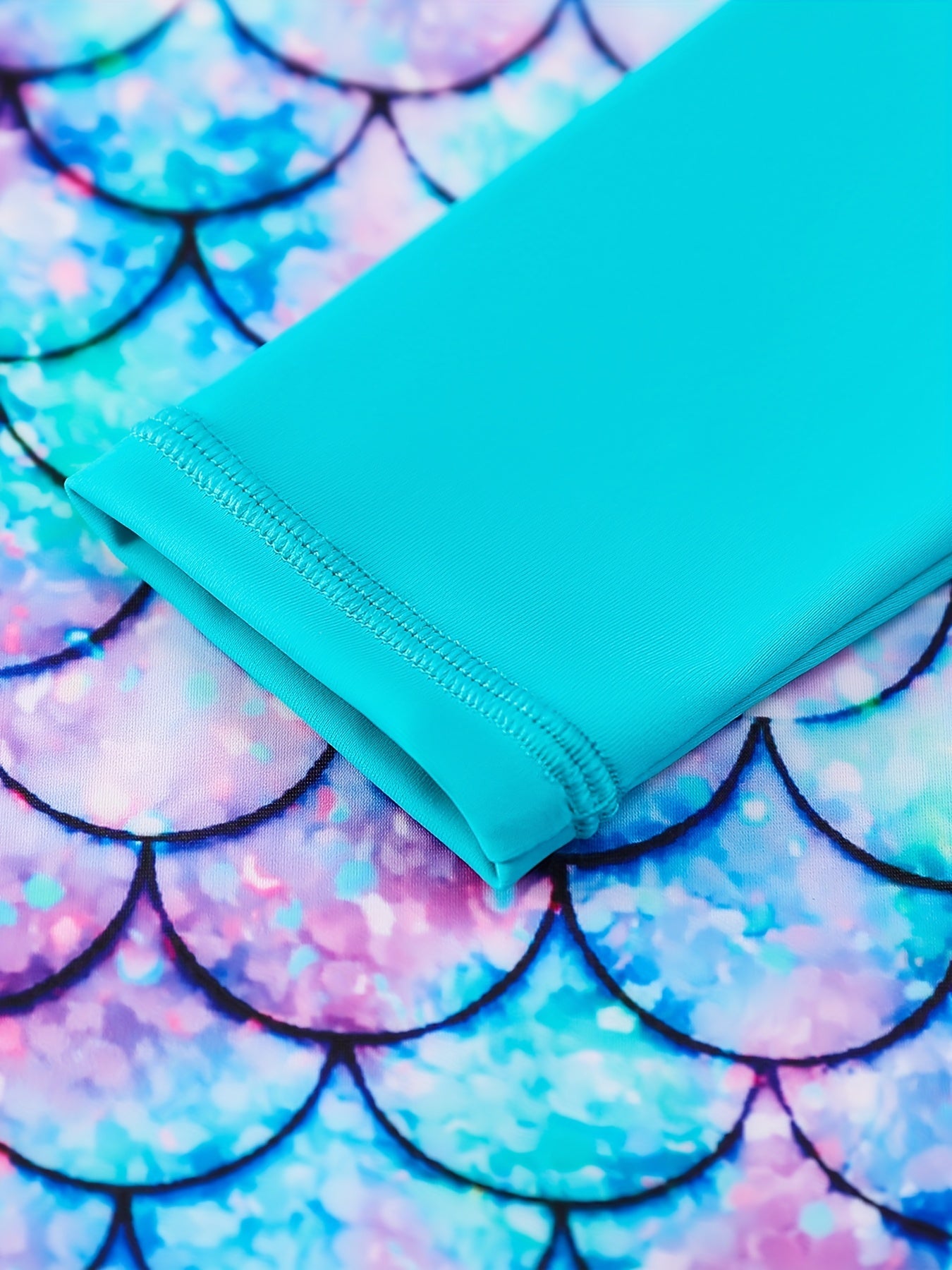 One-piece Enchanting Mermaid Swimsuit for Girls - Vibrant Colors & Stretchable Comfort - Ideal for Pool Parties & Beach Outings