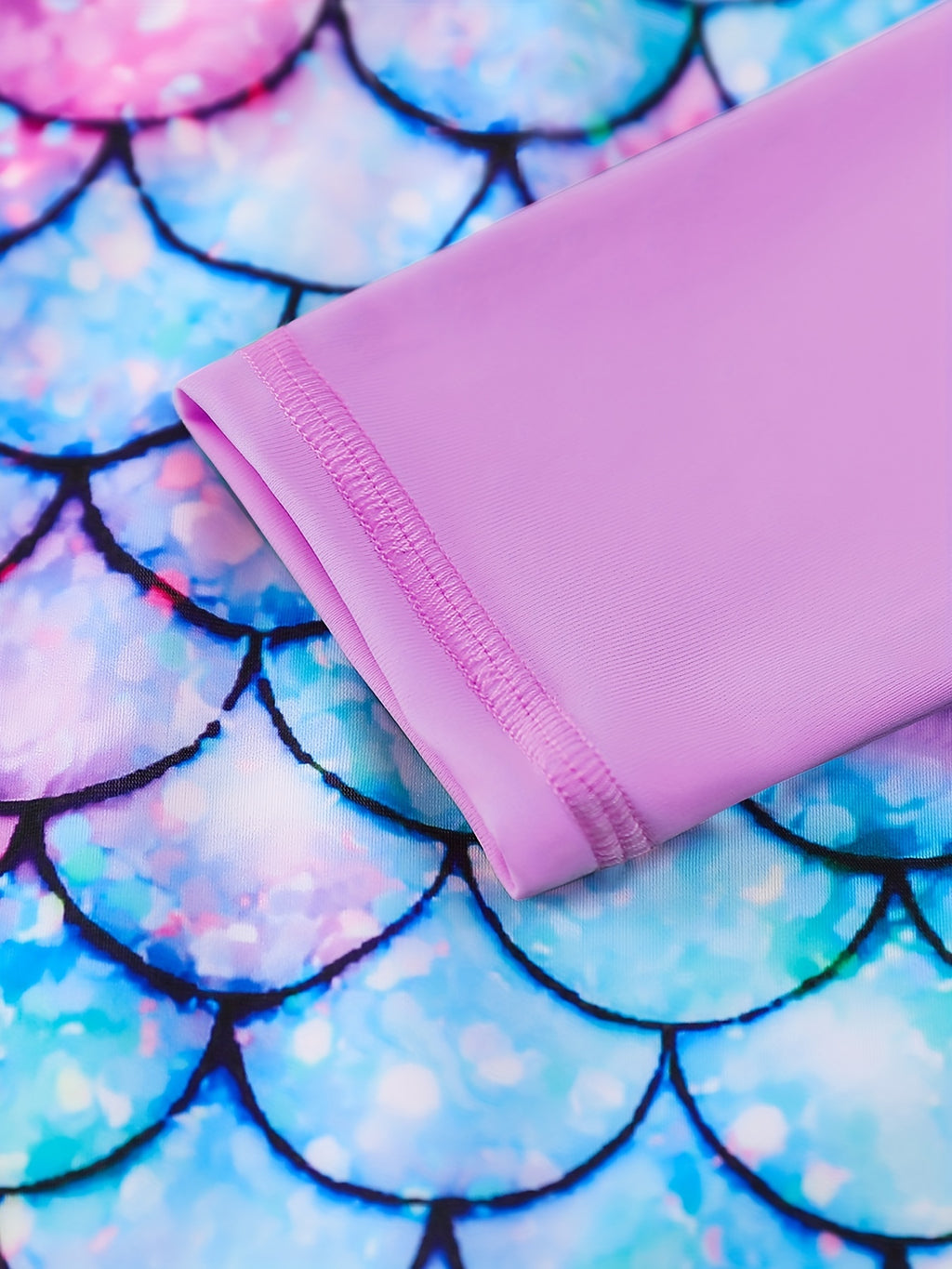 One-piece Enchanting Mermaid Swimsuit for Girls - Vibrant Colors & Stretchable Comfort - Ideal for Pool Parties & Beach Outings